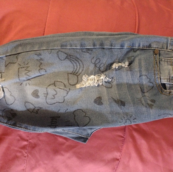 Celebrity Ace Exclusive Decorated Jeans 1/25 27.5"L - Picture 4 of 10